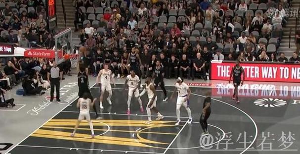 里弗斯跟进补篮得分,詹姆斯上篮未中 里弗斯跟进补篮得分,詹姆斯上篮未中